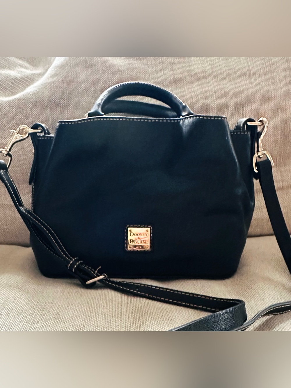Dooney & Bourke Mini Barlow